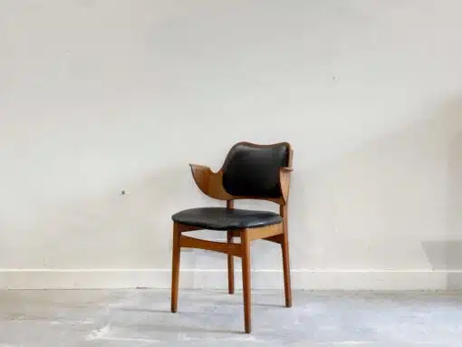 北歐老件 Model 107 休閒椅